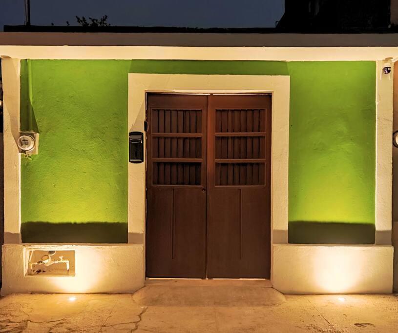 Апартаменты Casa Colibri Con Alberca En El Centro Мерида Экстерьер фото